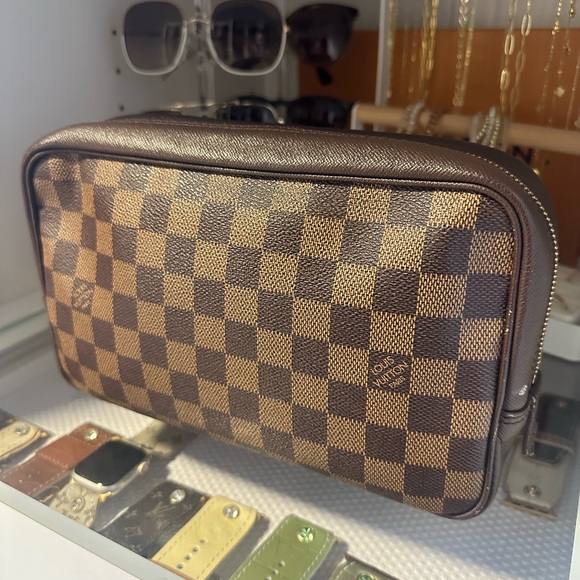Louis Vuitton Damier Ebene Makeup Bag - Picture 1 of 6